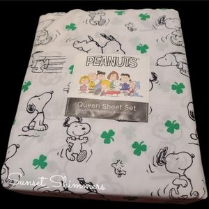 Snoopy Woodstock Lucky Clover Irish Shamrock St Patricks Day Queen Bed Sheet Set